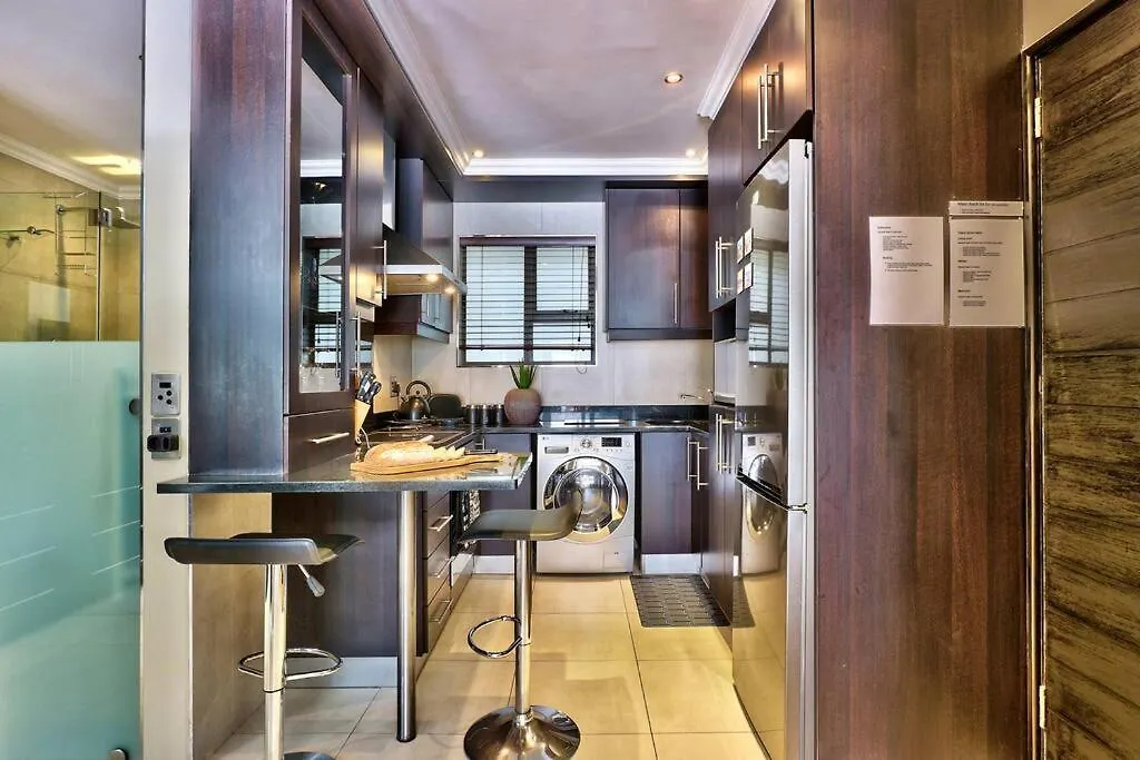 Apartment Bay Point On Beach Rd In Mouille Point Cape Town