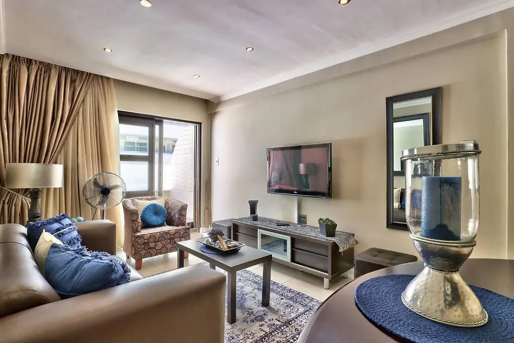 Bay Point On Beach Rd In Mouille Point Cape Town Apartment