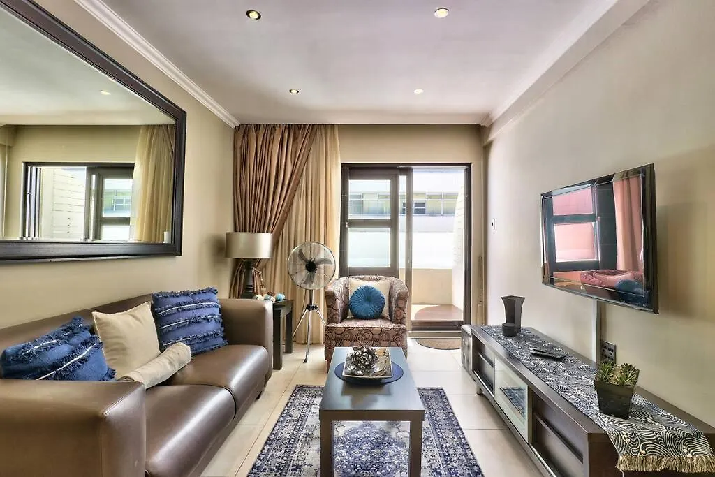 Apartment Bay Point On Beach Rd In Mouille Point Cape Town South Africa