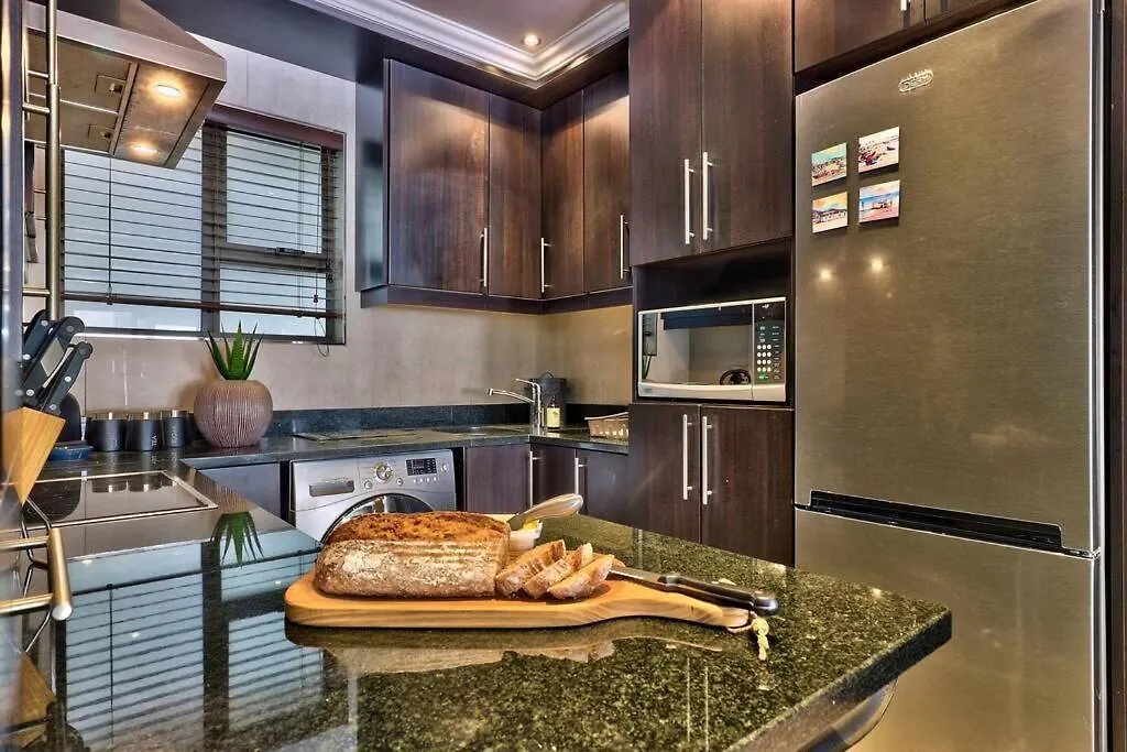 Bay Point On Beach Rd In Mouille Point Cape Town Apartment